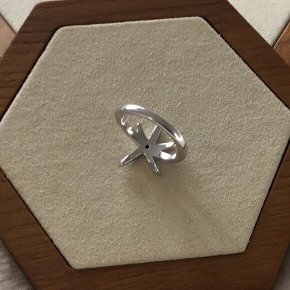 Sterling Silver Classic Star Ring - Picture 6 of 7